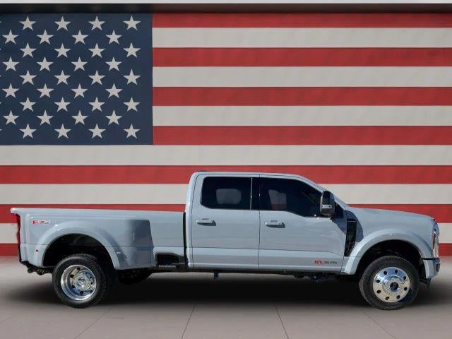 2026 Ford Super Duty F-450 DRW XL 4WD Crew Cab 8' Box