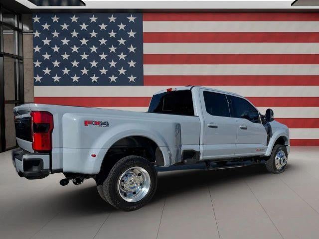 2026 Ford Super Duty F-450 DRW XL 4WD Crew Cab 8' Box