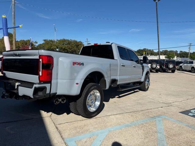 2026 Ford Super Duty F-450 DRW XL 4WD Crew Cab 8' Box