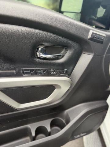 2017 Nissan Titan 4x4 Crew Cab S