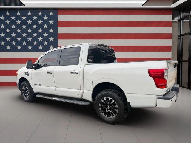 2017 Nissan Titan 4x4 Crew Cab S