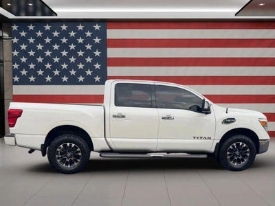 2017 Nissan Titan 4x4 Crew Cab S