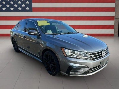 2017 Volkswagen Passat R-Line w/Comfort Pkg Auto