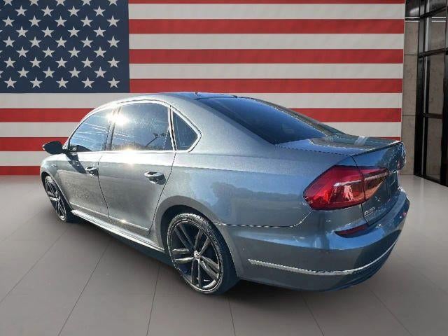 2017 Volkswagen Passat R-Line w/Comfort Pkg Auto