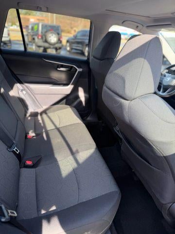 2022 Toyota RAV4 XLE FWD (GS)