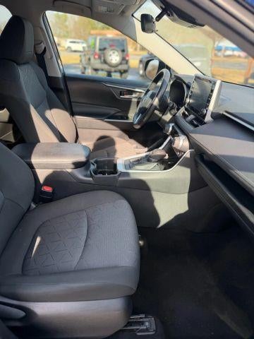 2022 Toyota RAV4 XLE FWD (GS)