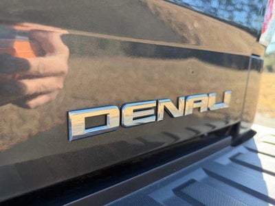 2017 GMC Sierra 1500 Crew Cab Short Box 4-Wheel Drive Denali