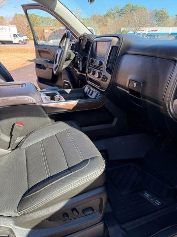 2017 GMC Sierra 1500 Crew Cab Short Box 4-Wheel Drive Denali