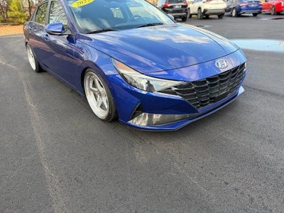 2022 Hyundai ELANTRA SEL IVT