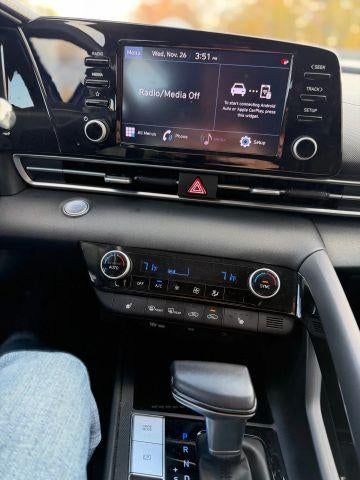 2022 Hyundai ELANTRA SEL IVT