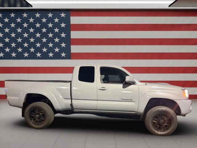 2011 Toyota Tacoma 4WD Access Cab Standard Bed V6 Manual (Natl)