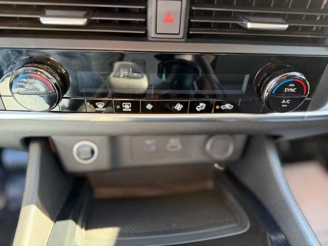 2023 Nissan Rogue AWD SV *Ltd Avail*