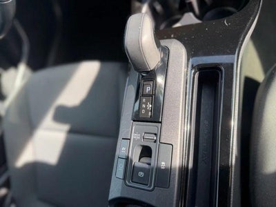 2024 Toyota Prius LE (Natl)