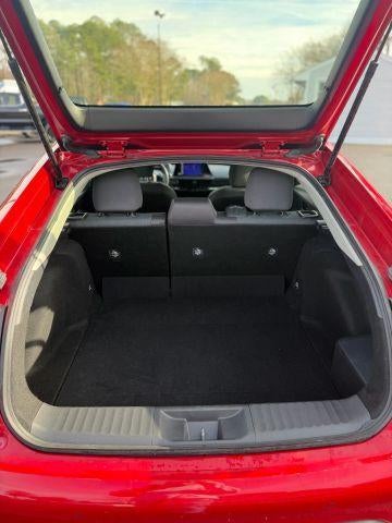 2024 Toyota Prius LE (Natl)