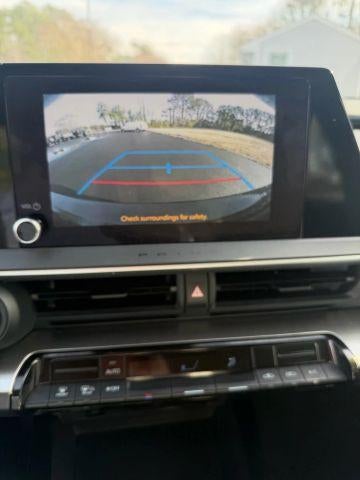 2024 Toyota Prius LE (Natl)