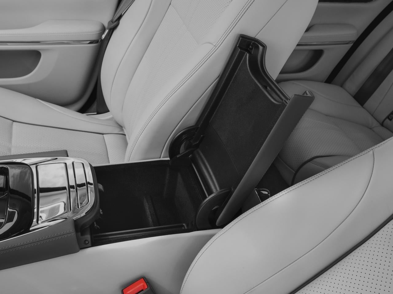 2016 Jaguar XJ 4dr Sdn R-Sport AWD